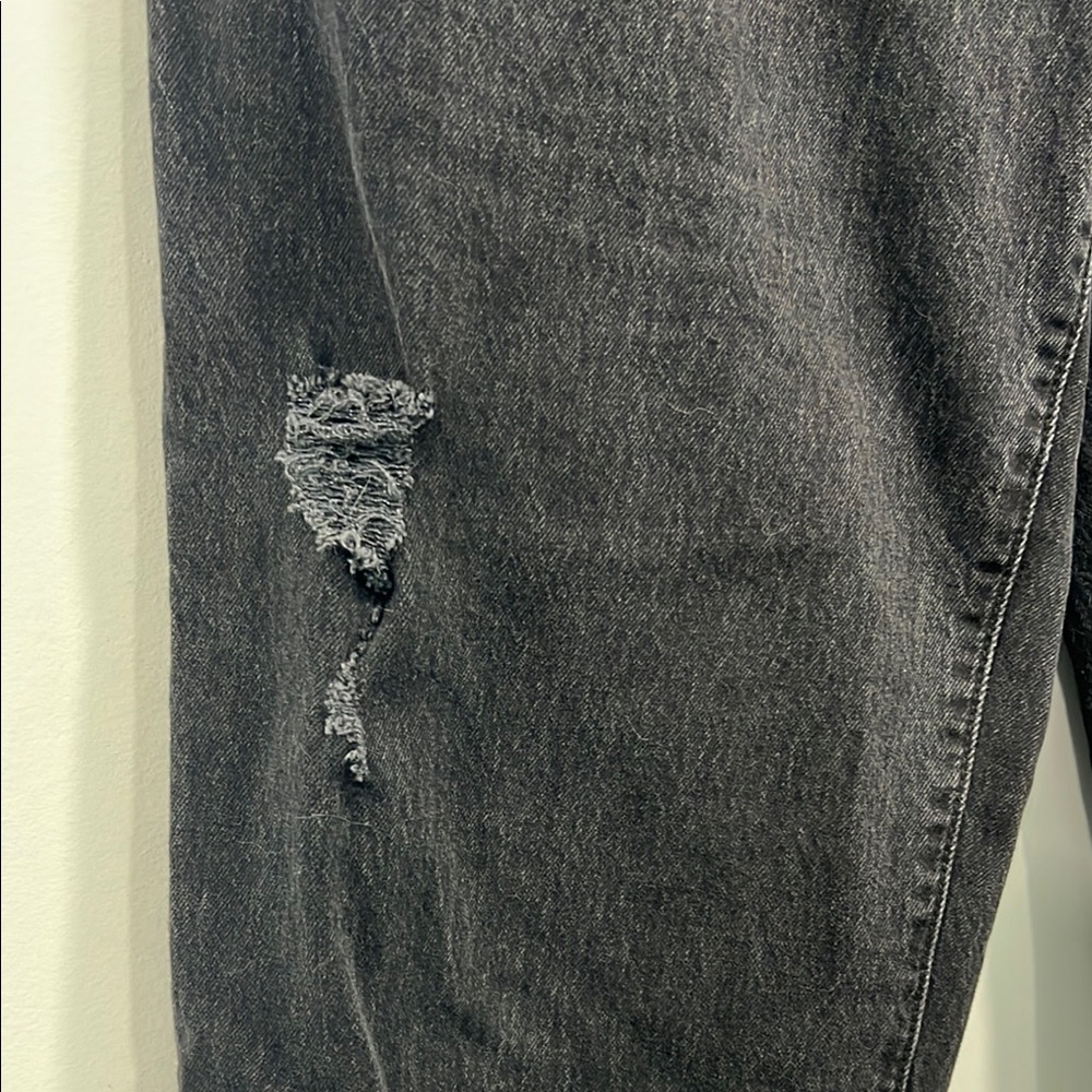 Universal Thread Black Vintage Straight Leg Jeans - Picture 4 of 5